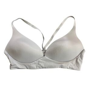 Victoria’s Secret lightly lined plunge bra size 38C
